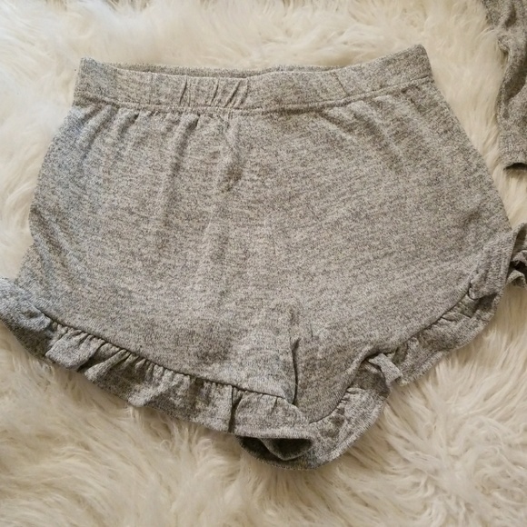Nwot. Gray Ruffle PJ's - Picture 5 of 6
